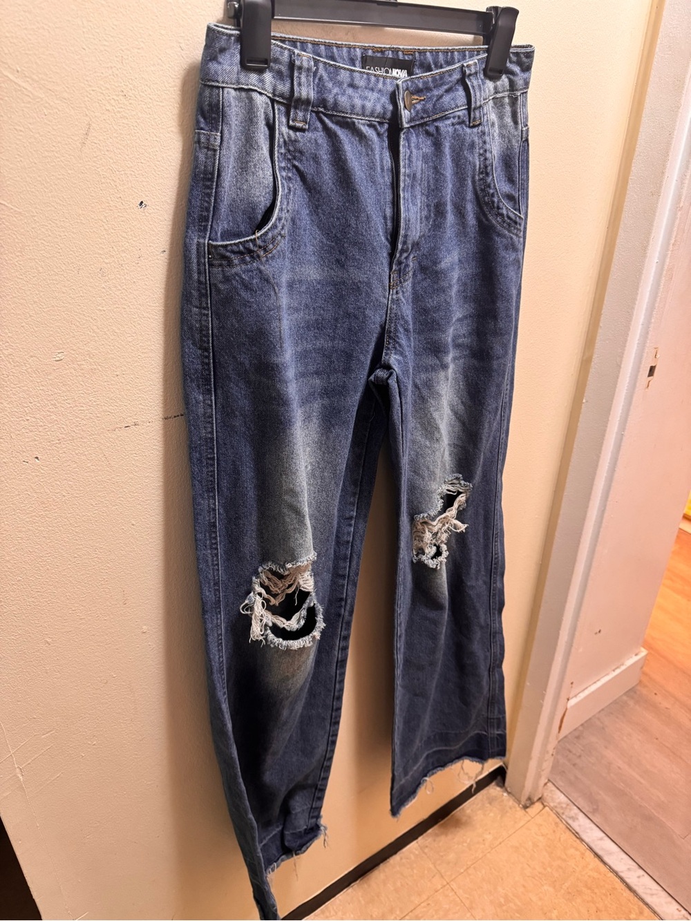 Fashion Nova Women's Distressed high waisted Blue Wide Leg Jeans size 5